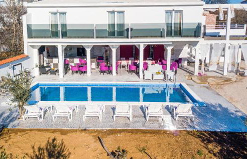 Cozy Home In Cista Velika With Wifi - Photo 9