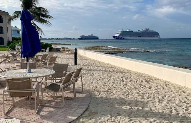 Oceanfront Condo on Seven Mile Beach - Photo 19