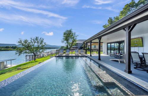 River Oaks Luxury Lakeshore Concierge Services Available - Foto 1