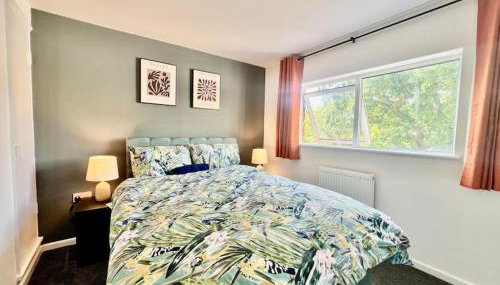 4 Bedroom House in the Heart of Basildon 2 mins to Town Center I Weekly or Monthly Stay Offer I Free Parking I Sleeps 7 - Foto 2