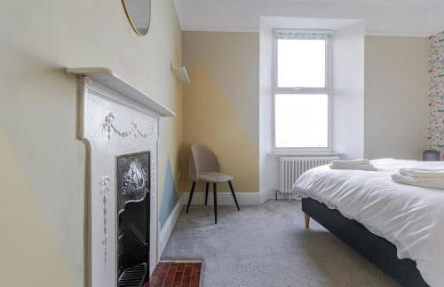 Stylish 3-Bed Home - 2 Mins to Beach & Town - Foto 35