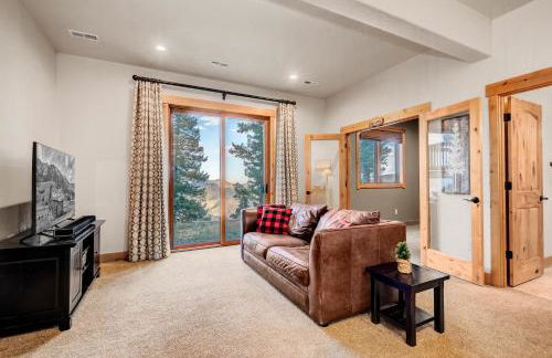 BEST VIEWS! Luxury Mountain Home - Saltwater HotTub, Firepit, BBQ- Close to SKI, Red Rocks - Foto 32