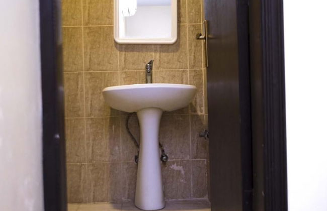 Al Eairy Furnished Apartments Qassim 4 - Photo 37