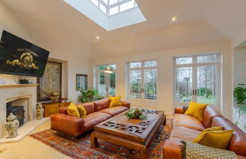 Stunning 6-bedroom countryside home - Photo 3