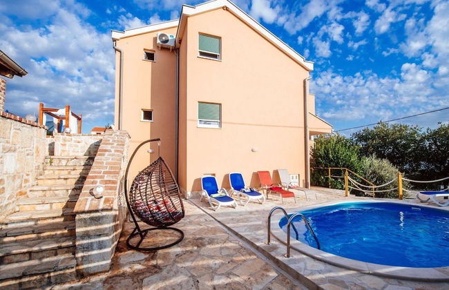 Holiday Home in Jasenice With Garden - Foto 24