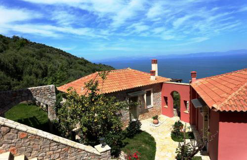 Dio Escapes Houses - Photo 38