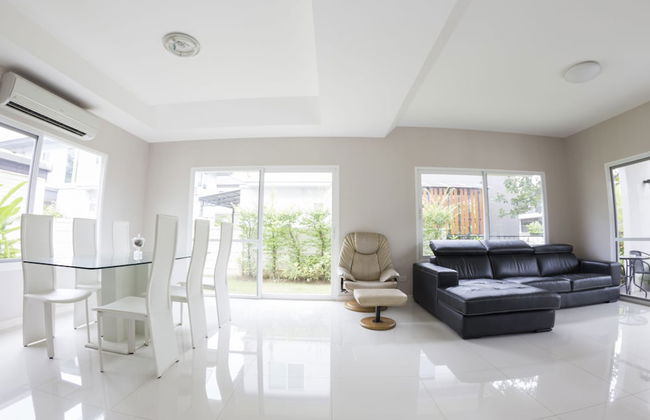 Maximum Land & House with WiFi - Photo 7