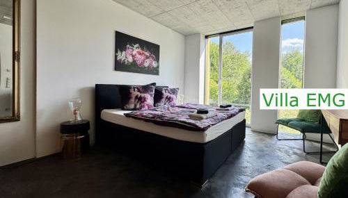 Luxus Design Ferienhaus Villa EMG Bensheim nah Frankfurt, Heidelberg mit Sauna, Schwimmteich, Garten für Familien und Gruppen bis 17 Personen - Foto 5, towels