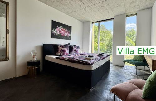 Luxus Design Ferienhaus Villa EMG Bensheim nah Frankfurt, Heidelberg mit Sauna, Schwimmteich, Garten für Familien und Gruppen bis 17 Personen - Foto 5