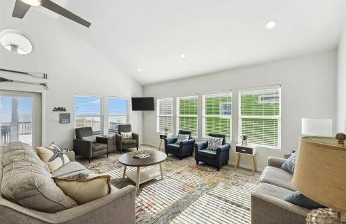 Beachfront Views with 3 bedrooms and 2 bathrooms - Foto 37