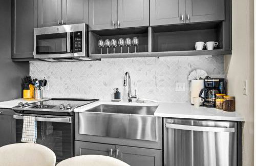 Luxurious New Unit 1Bd1Ba Pool, Golf Sim - Foto 16