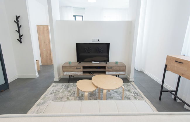 PORT CITY HAIFA - Flea Market Luxury - Foto 28