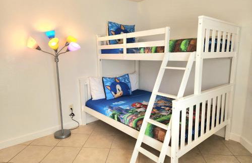 Orlando villa private pool/hot tub close to Disney - Foto 18