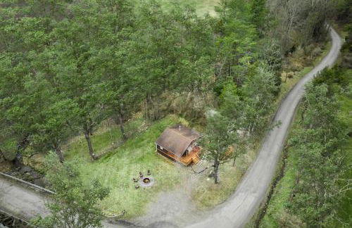 Creekside Cabin w Hot Tub, Fire Pit, Grill, WiFi! - Foto 6