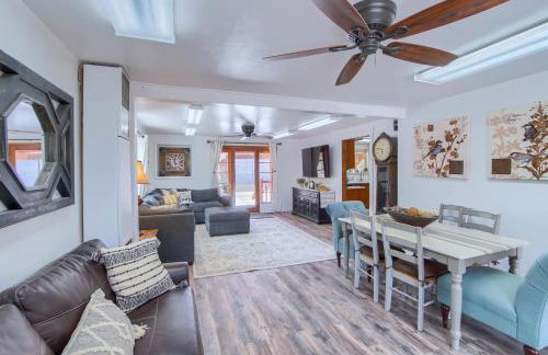 Group Getaway w/ Mtn Views: Home in Circleville! - Foto 7