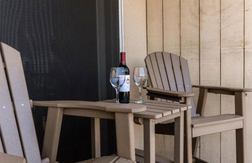 Stunning Ocean Views STEPS from the Beach with Pool! Fabulous 4th Floor Studio! - Foto 6