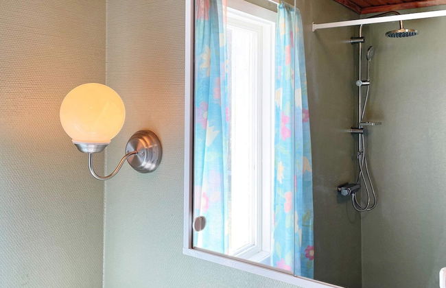 Lakefront Cottage in Torsebo - Foto 11