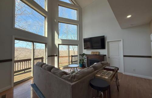 Spacious & Bright Lake Cabin, pet friendly, 8 beds - Foto 6