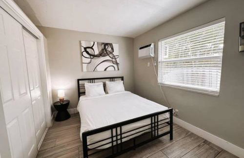 Rustic Retreats Cozy 1BR For 4 Guests Minutes From Las Olas - Foto 1