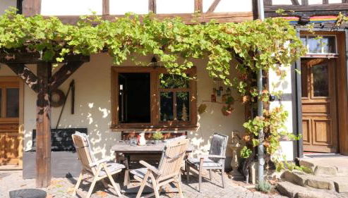 Fachwerkhaus mit rustikalem Weinkeller und Garten, ganze Unterkunft, gute Lage - Foto 3