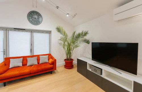 Countryside Retreat - Indoor Pool, Sauna, Hot Tub - Photo 29