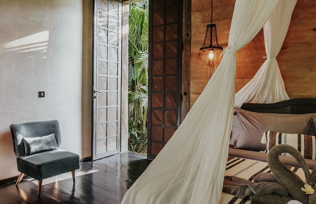 Exceptional 9BR Incredible Jungle View, River Access - Photo 12