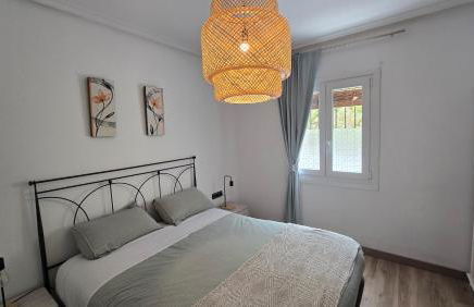 Los Luises barrio de parking gratuito - Foto 2