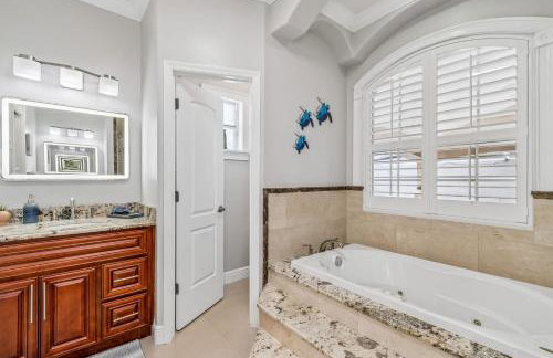 3br,3ba home near Downtown and Airport, Walk to the Stadium - Foto 31