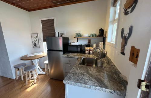 Bridge Tender Shack with hot tub on deck - Foto 25