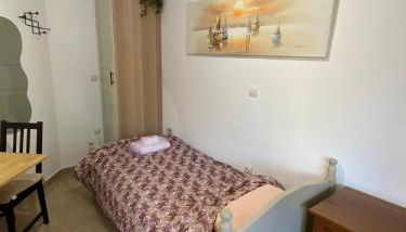 Azure Studio - Photo 2, wardrobe