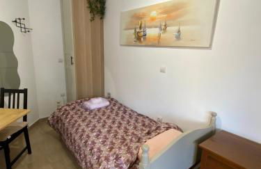 Azure Studio - Photo 2