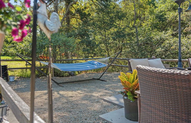 The Bigwood Cabin by Avantstay Hot Tub, Firepit, Pool Table, Private Yard - Photo 74