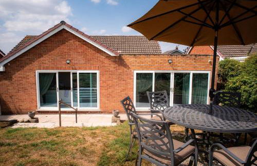 Family & Contractors 3 BR Bungalow Cot Garden Netflix Coffee Station - Foto 41