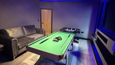 SK Stays Modern Luxury Home With Jacuzzi Bath & Cinema Room - Foto 4, Other