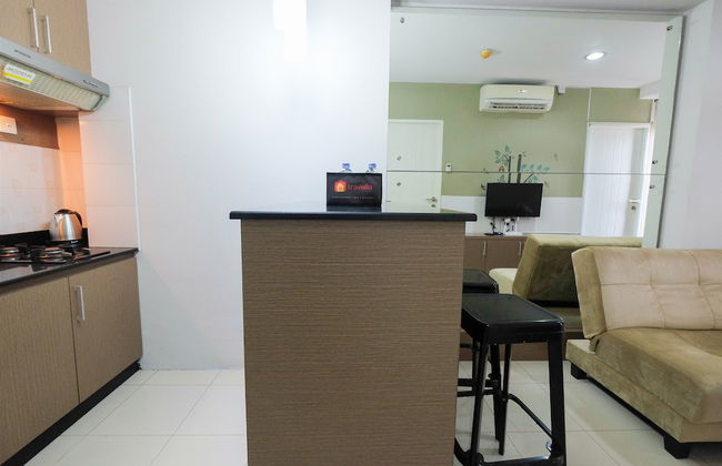 2BR with Sofa Bed Cervino Tebet Apartment - Foto 10