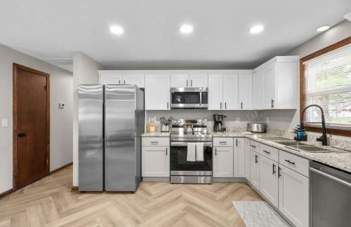 29 - Modern 5 Bedroom 2 Bath - Foto 25