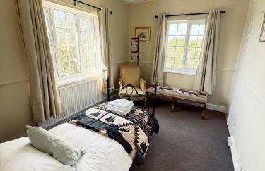 Elms Farm Cottages - White Swans - Foto 8