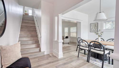 The 2BR Soul Lounge - 91 WalkScore - Photo 5