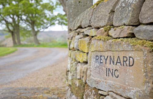 Reynard Ing Cottage - Photo 2