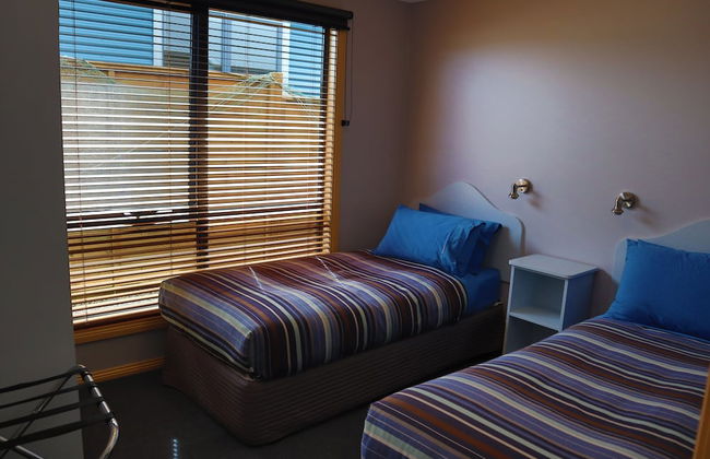 Strahan Bungalows - Photo 23