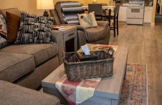 StockYards! Less than 4 minutes-Sleeps 8-Lee House - Foto 72