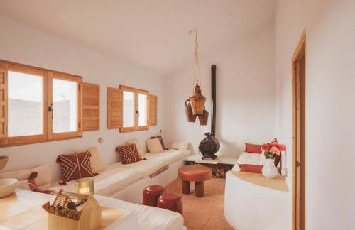 Cortijo Banana, villa rural para grupos grandes y piscina privada entre olivos - Foto 9