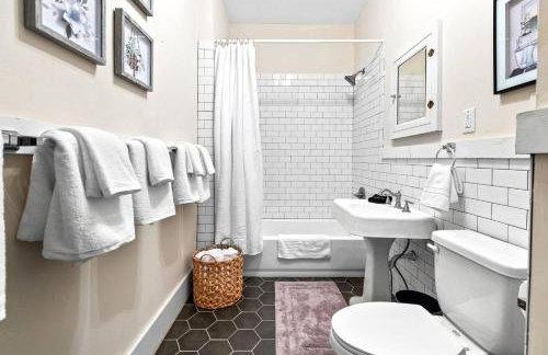 Southern Charmer *HOT TUB *Great Location DT UAB - Photo 30