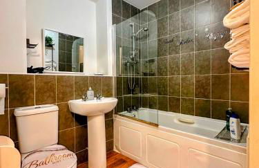 2Bedroom Gem at Golborne, Warrington with Free Parking - Contractor Friendly - Foto 24