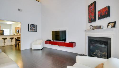 Inviting High Point Townhome with Patio and Privacy! - Foto 5