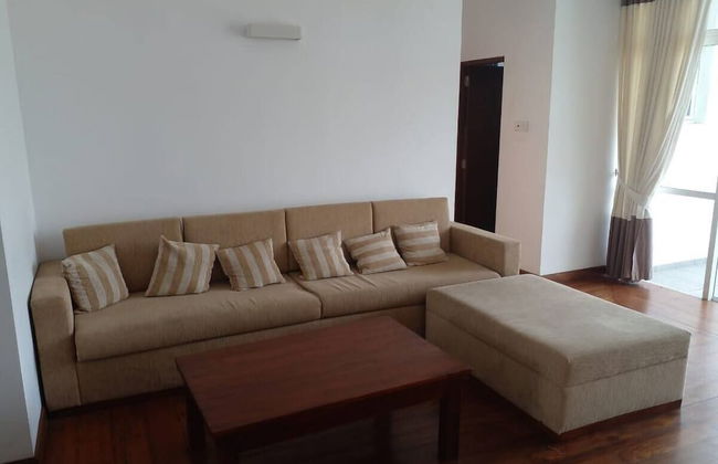 Luxury Apartment in Colombo 7 - Photo 3