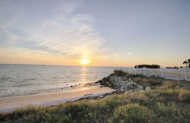 215 Little Harbor Inn - Photo 16