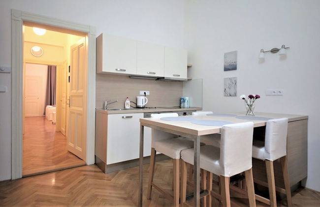 City Castle Aparthotel - Foto 11