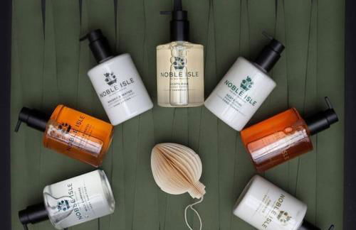 The Tabernacle, Design-led Converted Chapel with Hot Tub, Highland Perthshire - Foto 71