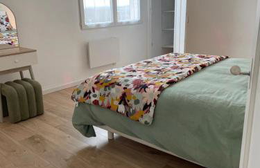 Appartement terrasse 4 à 6 adultes linge compris Les Epesses 3 min du parc PUY DU F0U - Foto 4